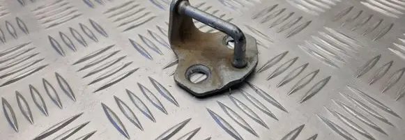 Land Rover Freelander Rear door lock loop/hook striker 