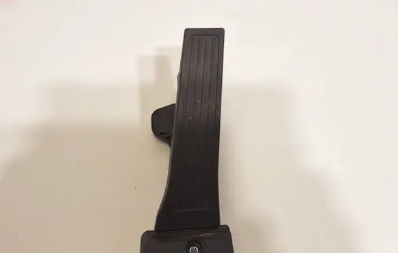 KIA Sportage Accelerator throttle pedal