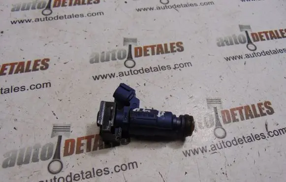 Hyundai i30 Fuel injector 353102B000