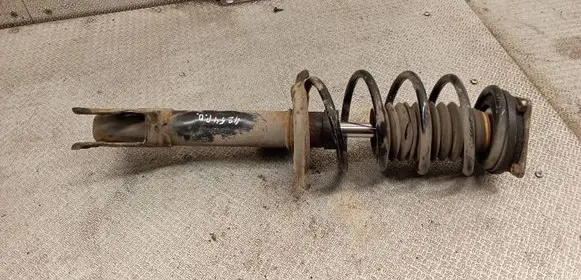 Mercedes-Benz B W245 Front shock absorber with coil spring 
