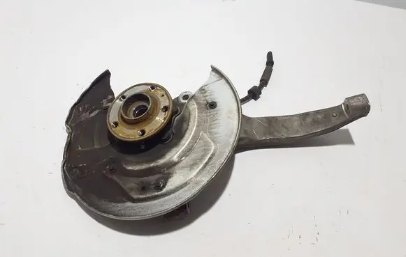 Volvo XC60 Front wheel hub 32298139