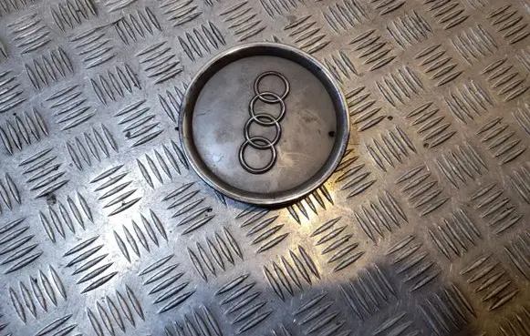 Audi Q7 4L Original wheel cap 8L0601165A