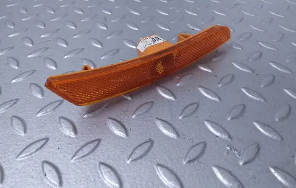 Cadillac ATS Front bumper turn signal 23169181 20896549