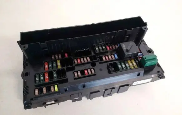 BMW X3 F25 Fuse box set 921086302 9210863-02