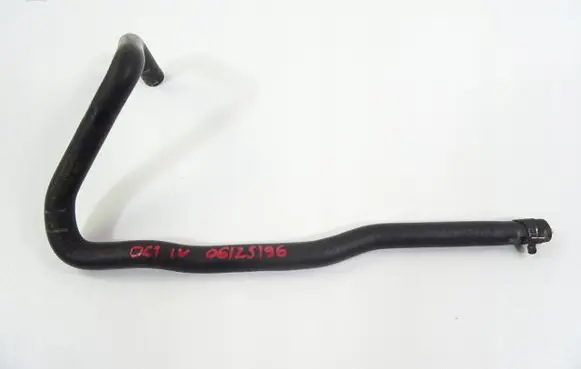 Engine coolant pipe/hose