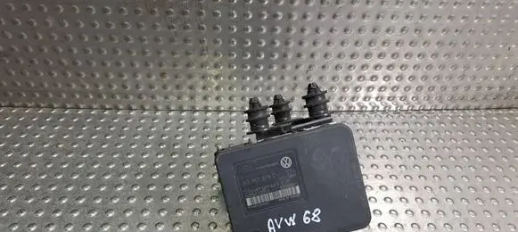 Audi A3 S3 8P ABS Pump 1K0907379Q 1K0614517M