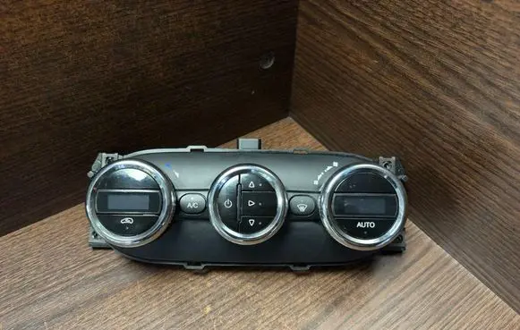 Iveco Daily 6th gen Climate control unit 104144 5801640589