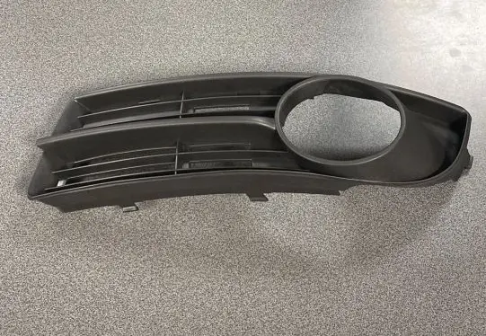 Volkswagen Touran I Front bumper lower grill 1T0853665A