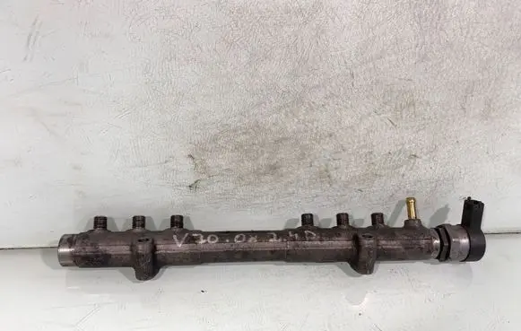 Volvo V70 Fuel main line pipe 30777554 30777576