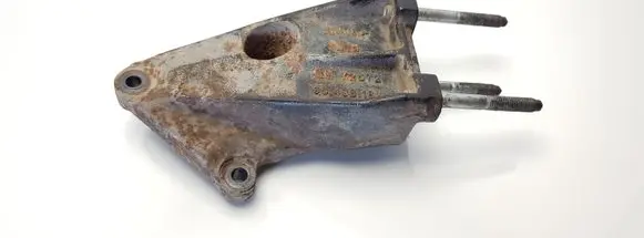 Opel Vectra B Engine mounting bracket 90498183