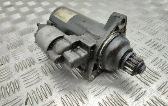 Mercedes-Benz A W176 Starter motor A6459000300
