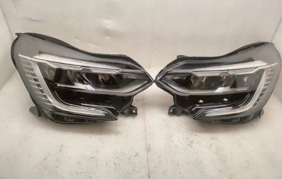 Renault Captur Headlights/headlamps set 260600666R
