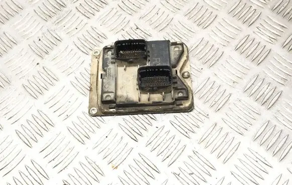 Opel Corsa B Engine control unit/module 0261204058 085271 28SA4143