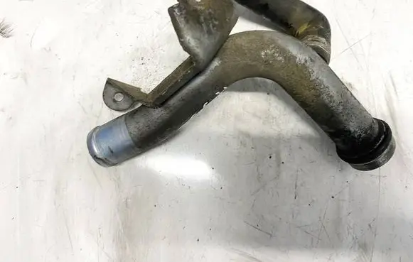 Engine coolant pipe/hose