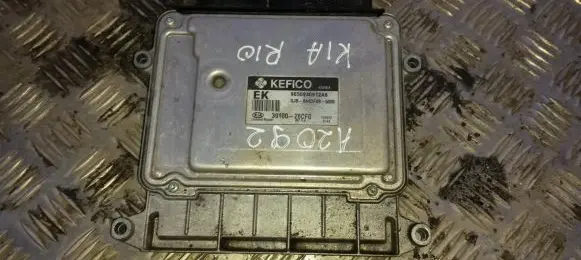 KIA Rio Engine control unit/module 9030930912a6 gjb-644df88-5000