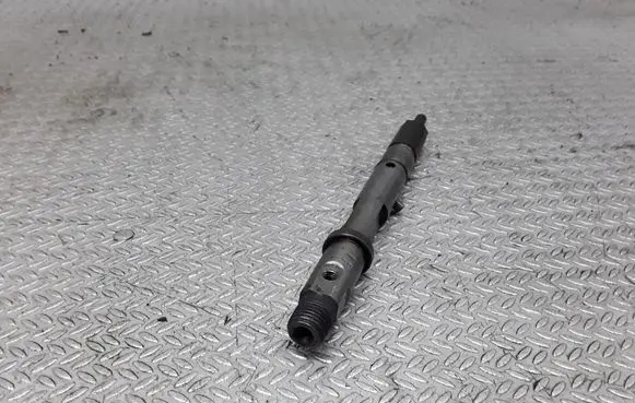 Audi A6 S6 C5 4B Fuel injector