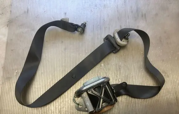 Suzuki Grand Vitara II Front seatbelt 8492065J0 07112008 TKAB2EP526