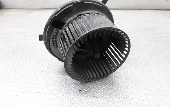 Audi A3 S3 8P Heater fan/blower 1K1820015