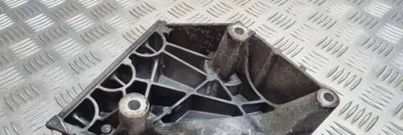 Skoda Fabia Mk1 (6Y) Engine mounting bracket 038199207AJ
