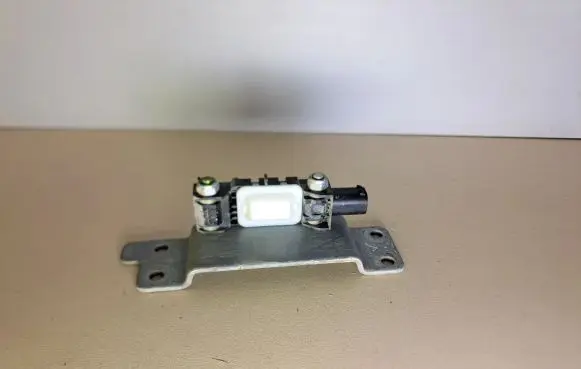 Chrysler Grand Voyager IV Airbag deployment crash/impact sensor 04727069AD 1695301893 040605