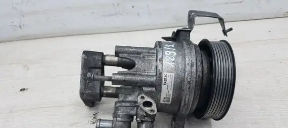 BMW 5 F10 F11 Power steering pump 685059101