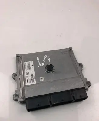 Renault Clio III Engine control unit/module ECU 237105499R 237109221R