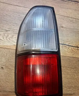 Toyota Land Cruiser (HDJ90) Rear/tail lights