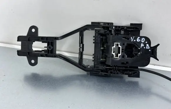 Volvo V60 Front door exterior handle/bracket 31276168