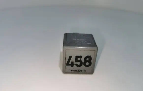 Volkswagen PASSAT B6 Other relay V23134B52X426 1K0906381