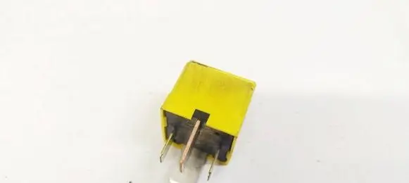 Opel Zafira B Other relay 90226846 4RA00779306