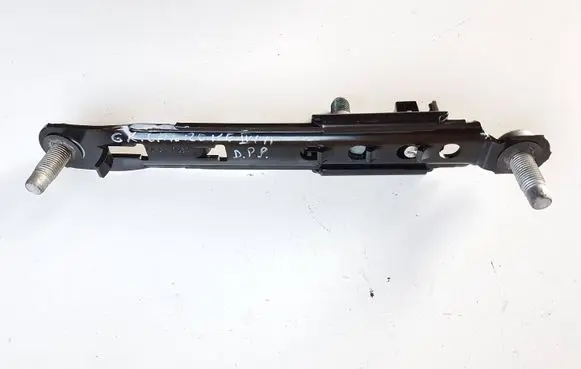 Jeep Grand Cherokee WL Seat belt adjustment rail P68102536AB