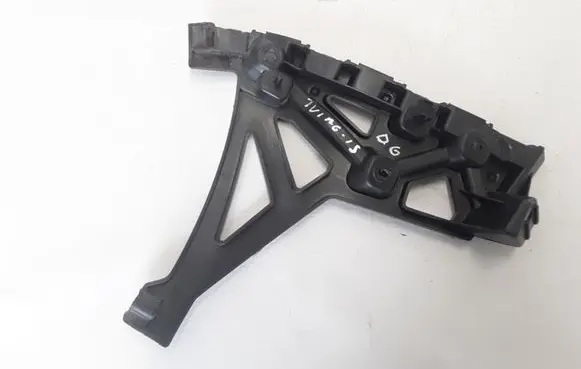 Renault Twingo III Rear bumper mounting bracket