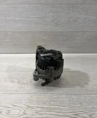 BMW 3 F30 F35 F31 Generator/alternator 8519890 FG18D111 2617511A