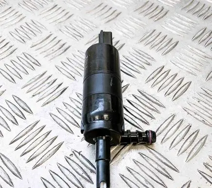 BMW X1 E84 Windscreen/windshield washer pump 8377430 00100412V