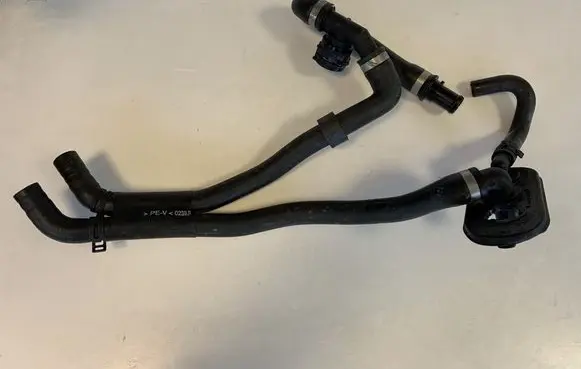 Audi A5 Engine coolant pipe/hose 8W1819350M 8W1122051
