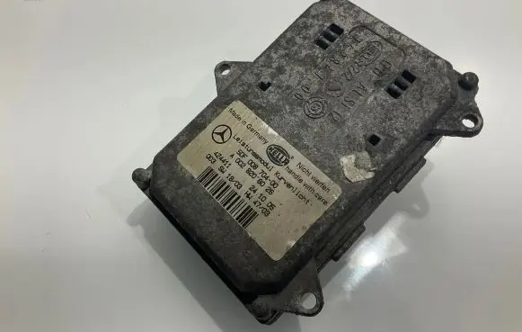 Mercedes-Benz E W211 Headlight ballast module Xenon A0028206026 424411 0028206026