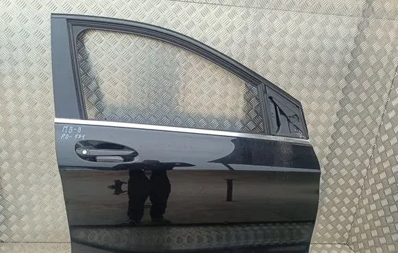 Mercedes-Benz B W246 W242 Front door 