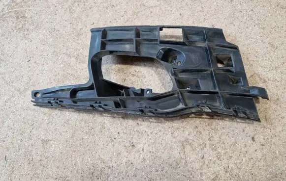 Audi A7 S7 4G Front bumper mounting bracket 4G8807096A