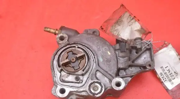 Peugeot 4007 Vacuum pump D171-1A