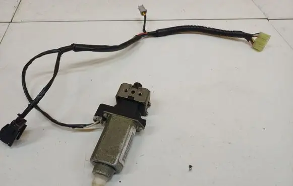 Subaru B9 Tribeca Seat adjustment motor