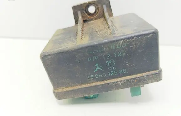 Citroen Xsara Picasso Glow plug pre-heat relay 9639912580