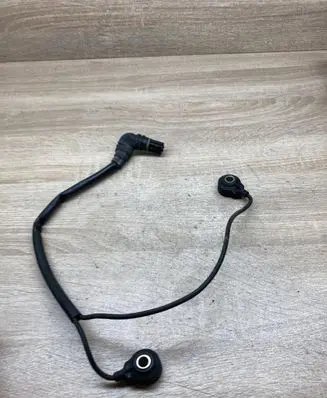 BMW 7 E65 E66 Detonation knock sensor 1709317 0261231136 094304