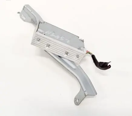 Lexus IS III XE30 Aerial antenna amplifier 8624053020