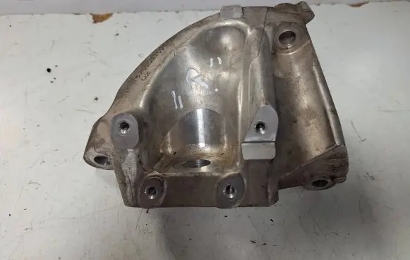 Alfa Romeo Giulia Engine mounting bracket 6700051096