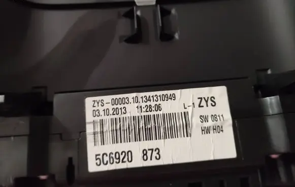 Volkswagen Jetta VI Speedometer (instrument cluster) 5C6920873 ZYS00003 1341310949