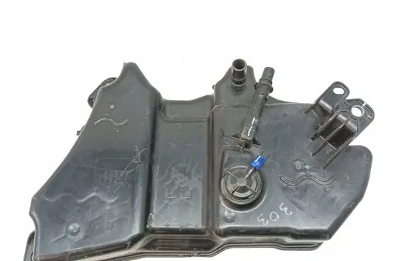 Volkswagen Touran III AdBlue liquid reservoir 5QA131877B
