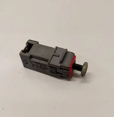 Opel Signum Brake pedal sensor switch 55701396