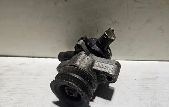 Mazda 626 Power steering pump X2T50299 RFG118G00