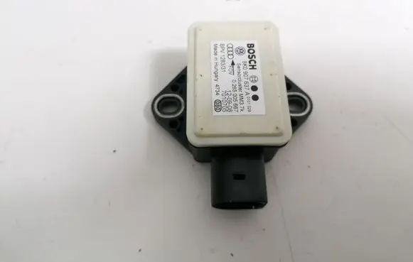 Audi A4 S4 B8 8K ESP acceleration yaw rate sensor 8K0907637A