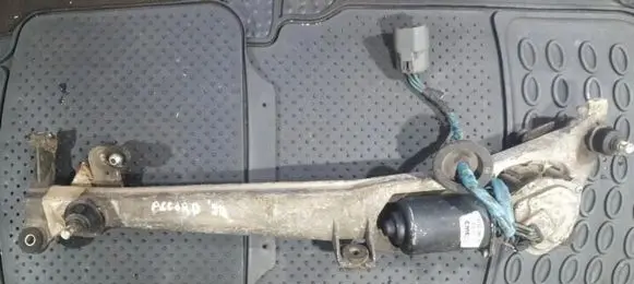 Honda Accord Front wiper linkage and motor